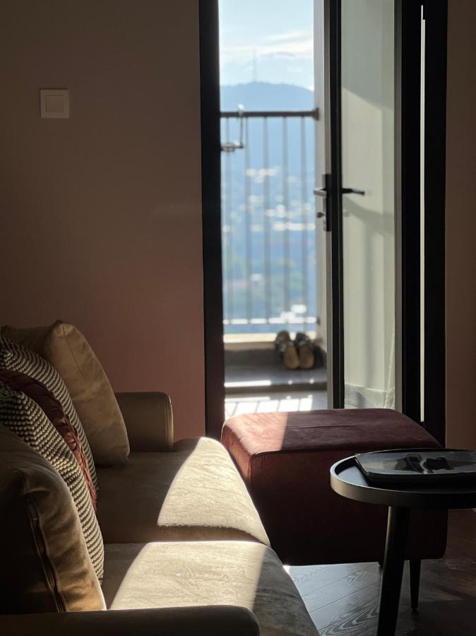 Armin Homes Altara Residences Куи Нхон Екстериор снимка